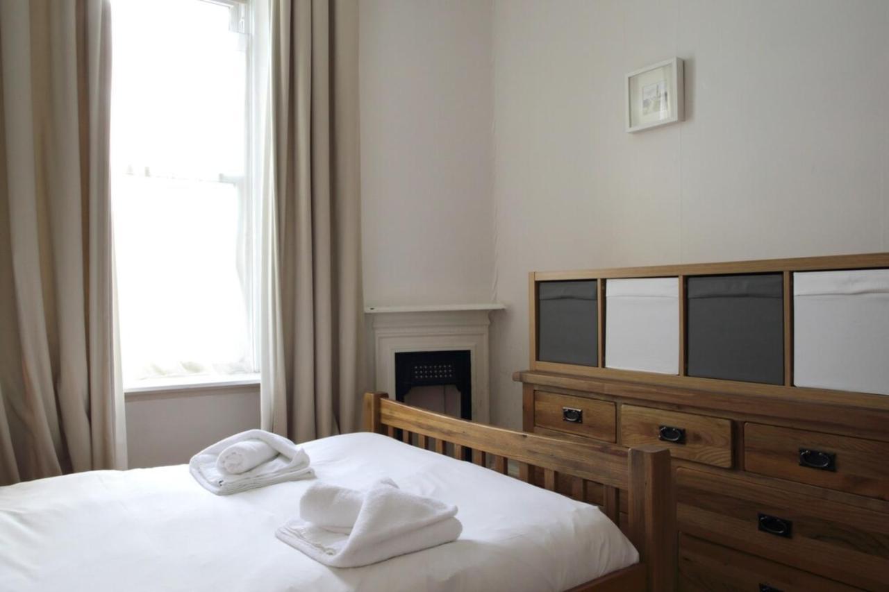 Central And Spacious 2 Bedroom Flat With Garden Edimburgo Exterior foto